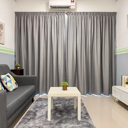 Cozy 2-Bed Retreat - F&B Mart - Chan Sow Lin
